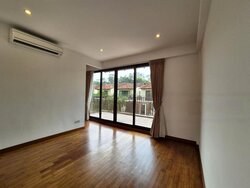 Lornie Road (D11), Terrace #457415511
